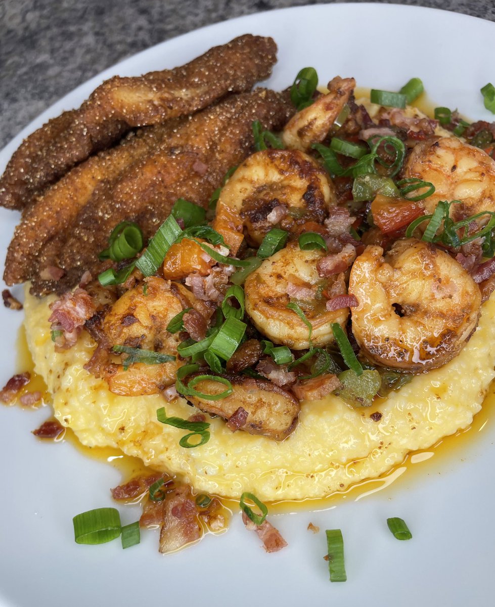 Chefnorm's tweet photo. Shrimp x grits with a side of catfish 😮‍💨

#chefnorm #chefnormscatering https://t.co/30bPWL2fM7