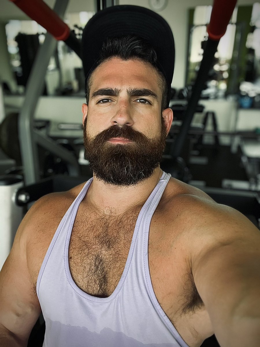 miguelihunt's tweet photo. Sunday Sweat Fest 💦 https://t.co/C3Pmx77RCT