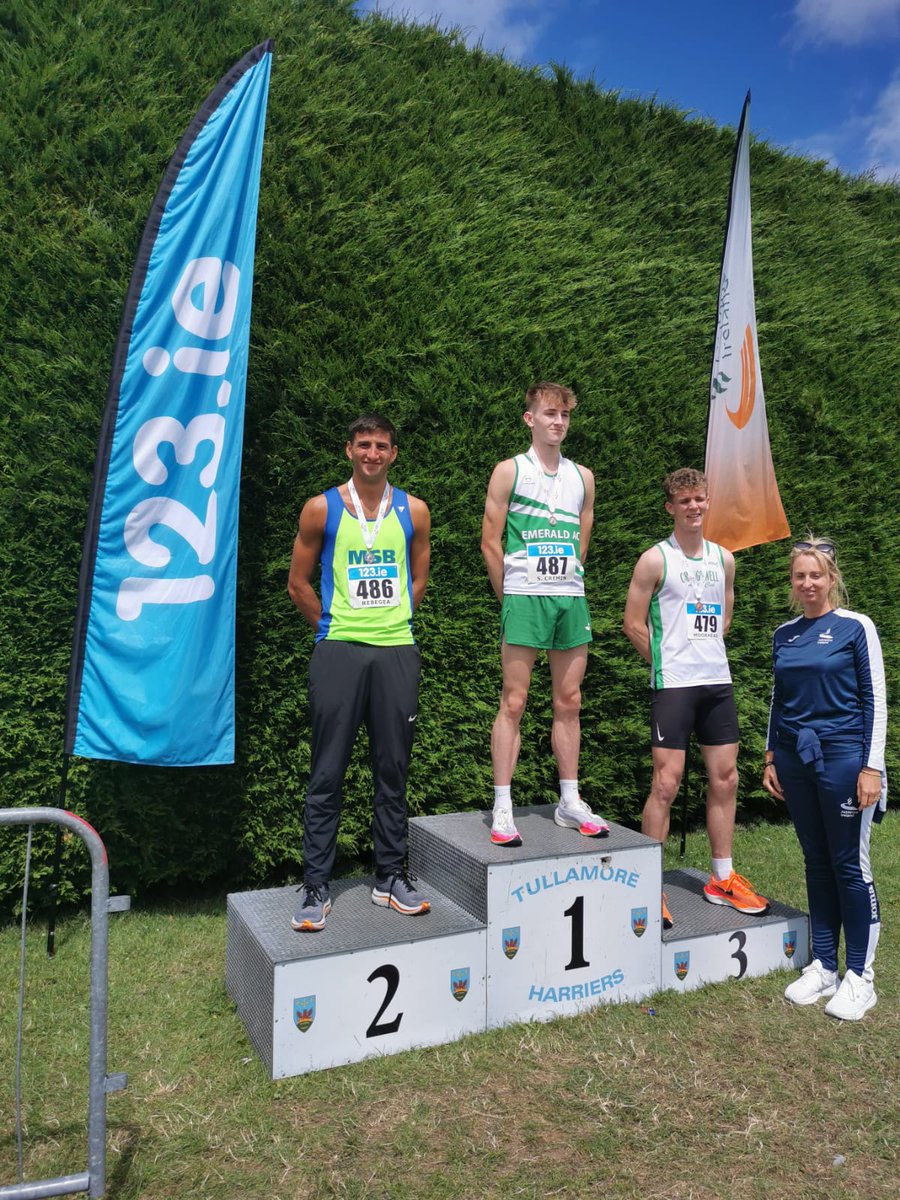 Double gold in the 4 x 400m with a triple sibling team and a hard won national silver for Traian Rebegea at the #athleticsireland U23 outdoor championships in Tullamore today!👏 @DubAthletics @traianrebegea09