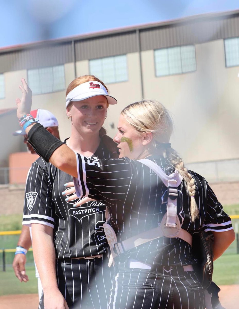 reagan desmuke tweet media