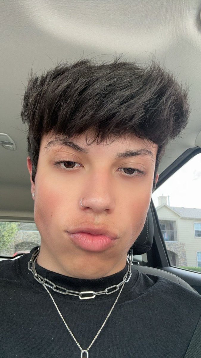 GageTwunk's tweet photo. Tell me I’m pretty ;)
 https://t.co/x7jwv0vkL9 https://t.co/Pu48EFb161