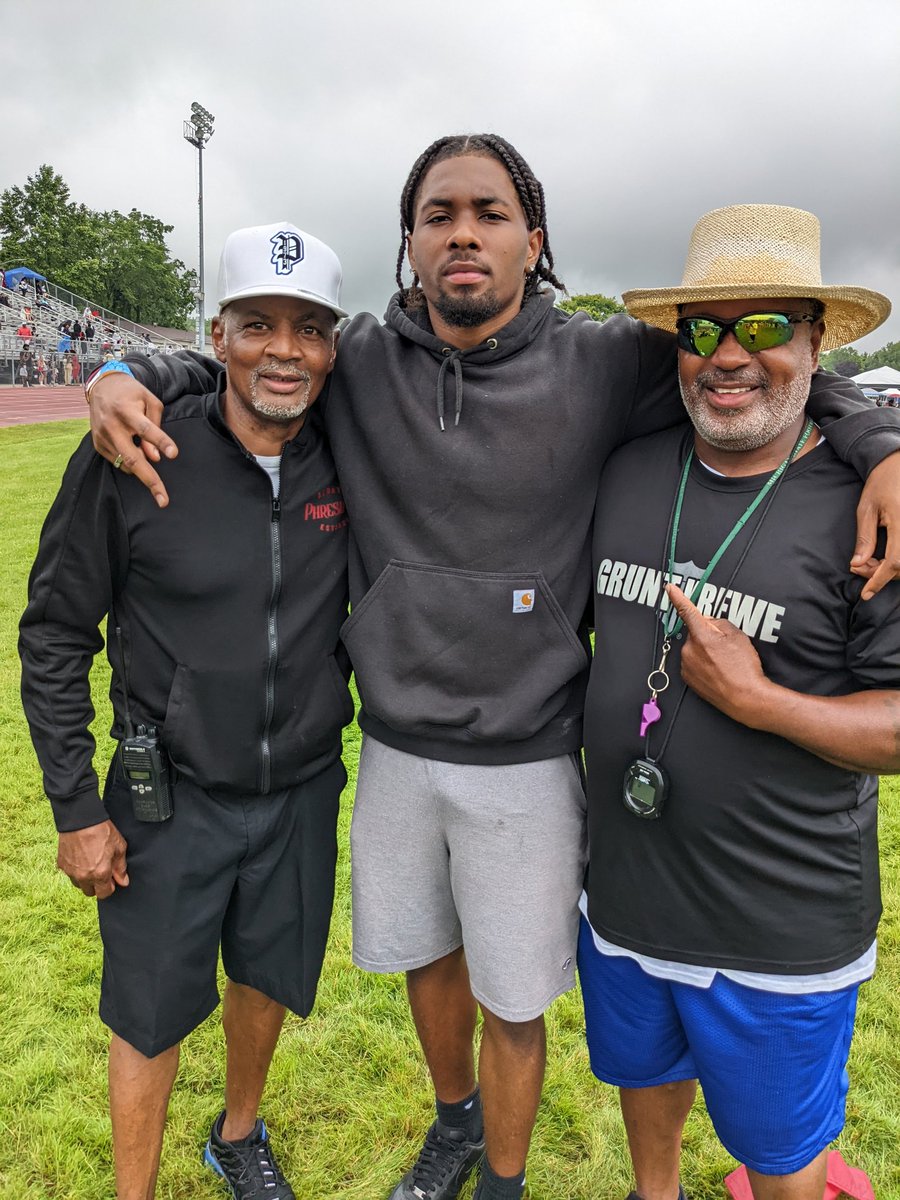 BIGGRIFF72's tweet photo. Can't bring him home and not return to the source. Detroit PAL! 💪🏿🖤💯 #TrackLifeUniversity #DetroitPAL @OG3ooda https://t.co/kXIZLkXUGj