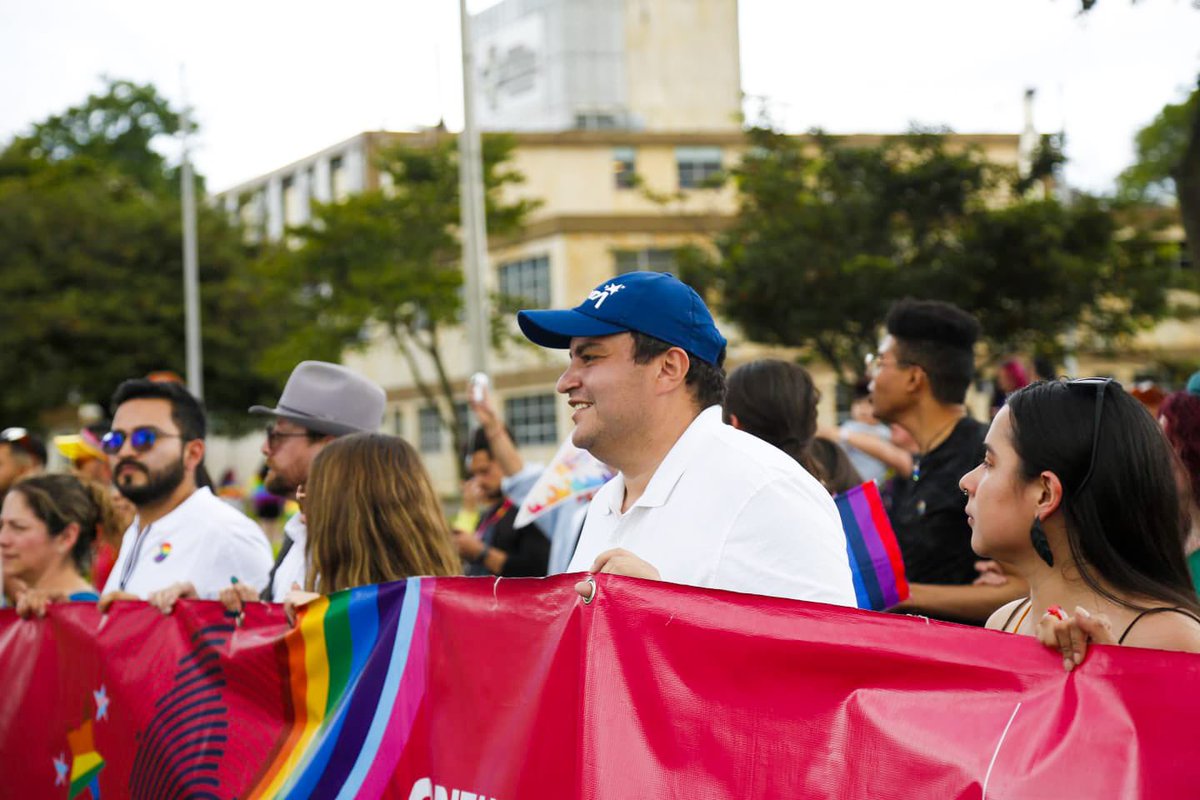 Bogota_Turismo's tweet photo. @Bravoarthur @Bogota @MincomercioCo @pandaviajero @DesarrolloBta @SePuedeSer @AndresOClavijo @MuseoLGBTI @SubLGBTI @AlianzaLGBTI El #IDT presente en la
#MarchaDistritalLGBTI dónde la inclusión y la diversidad brillan en @Bogota. Conoce la oferta cultural y gastronómica para la comunidad LGBTI 🌈 a través de nuestra "Guía Turística Especializada" 🏳‍⚧
Da click👉https://t.co/LZYf3MxX4W
#EnBogotaSePuedeSer https://t.co/x0lvgme0ag