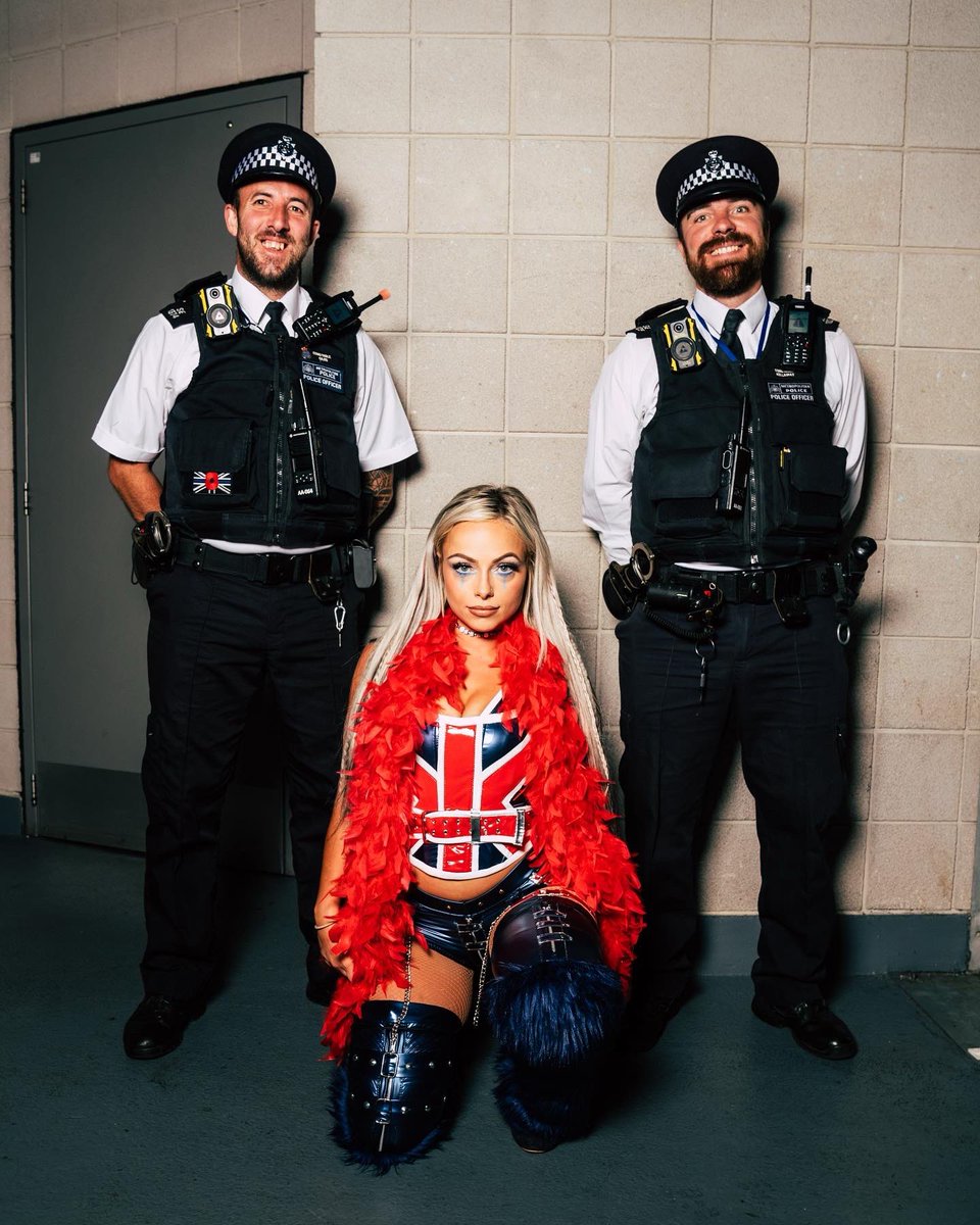 YaOnlyLivvOnce's tweet photo. Livy Spice 🍭🌶️✨

#MITB #SpiceUpYourLife 
@spicegirls https://t.co/463XIfzZFQ