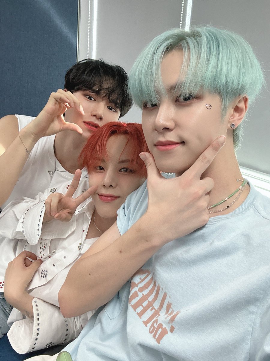 DonghanBrazil's tweet photo. @WEi__Member [#TRADUÇÃO] 03.07.23 | Atualização do Donghan na conta de membros do WEi🐶

[#DONGHAN] Inkigayo~🎶

@WEi__Official #김동한 #동한 #KIMDONGHAN #위아이 #WEi https://t.co/7I2MZuXKRA