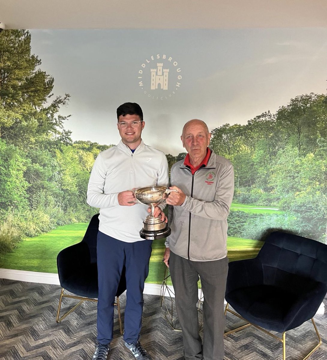 DanNorman2002's tweet photo. NYSD 🏆 https://t.co/NIO2SHXUvU