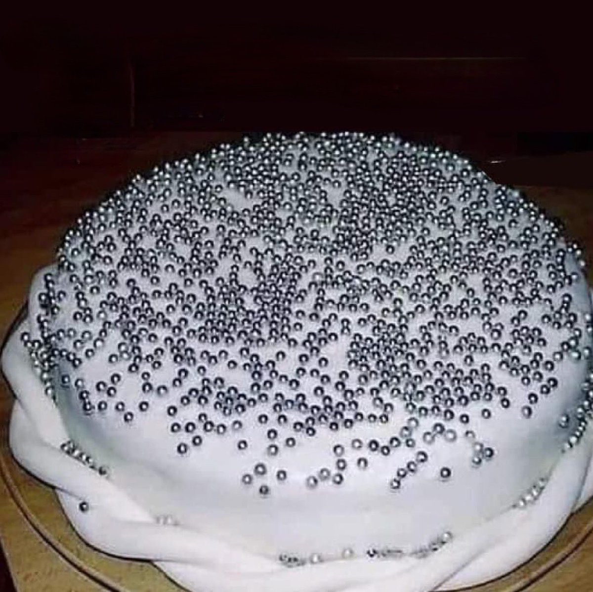 Ustedes son muy jóvenes, pero hubo una época en la q las tortas se decoraban con perdigones de escopeta