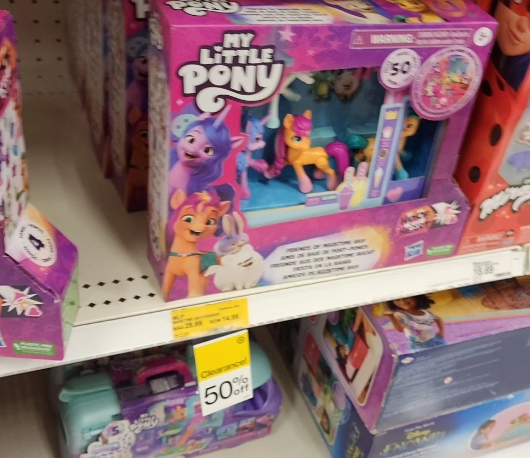 LVFunkoholics's tweet photo. Spotted some Clearance at π―. Swipe for more π·. Clearance items pricing and availability may vary depending on store location.
#batman #funko #Clearance #pokemon #targetclearance #targetfind #nerdculture702 #clearancefind #pokemoncollector #funkopop #funkos #pops https://t.co/uu9GmoulZZ