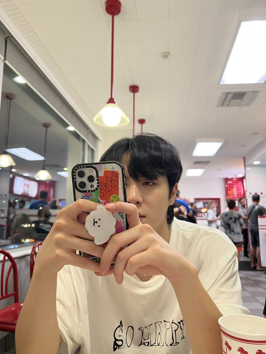 WEiBrazil's tweet photo. @WEi__Member #TRAD | 03.07.23
Atualização de Seokhwa no perfil dos membros do WEi.

[#SEOKHWA] Feliz aniversário querido Donghan, Hoje é meu 4°aniversário com o grande Donghan hyung Graças a você, nossa equipe se tornou uma equipe mais confiável e mais forte. Sou sempre grato, te amo muito https://t.co/GOOUdfQtID