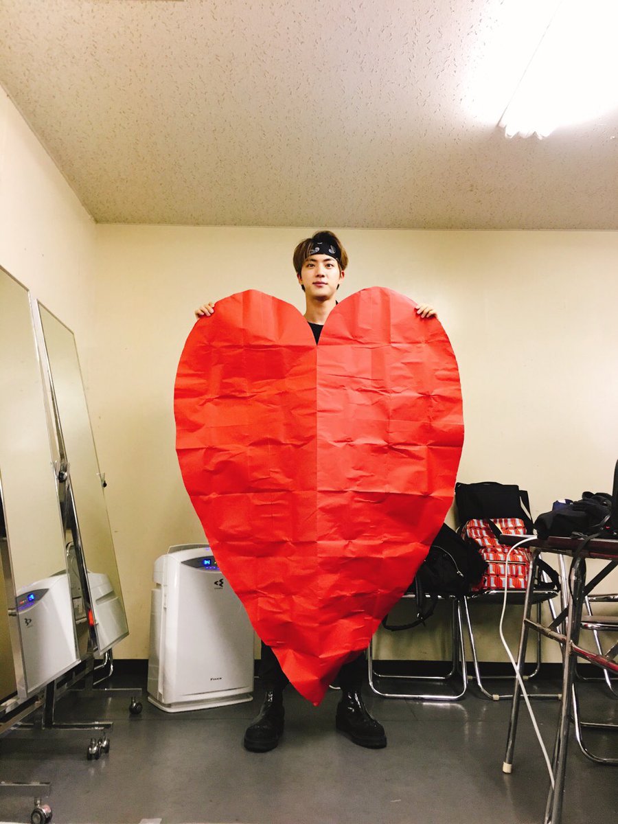 Throwback again to 6 years ago. This was me with a big big red heart from me for ARMYS. You dont know how much i love you so much and i really appreciate you, ARMYS. ❤