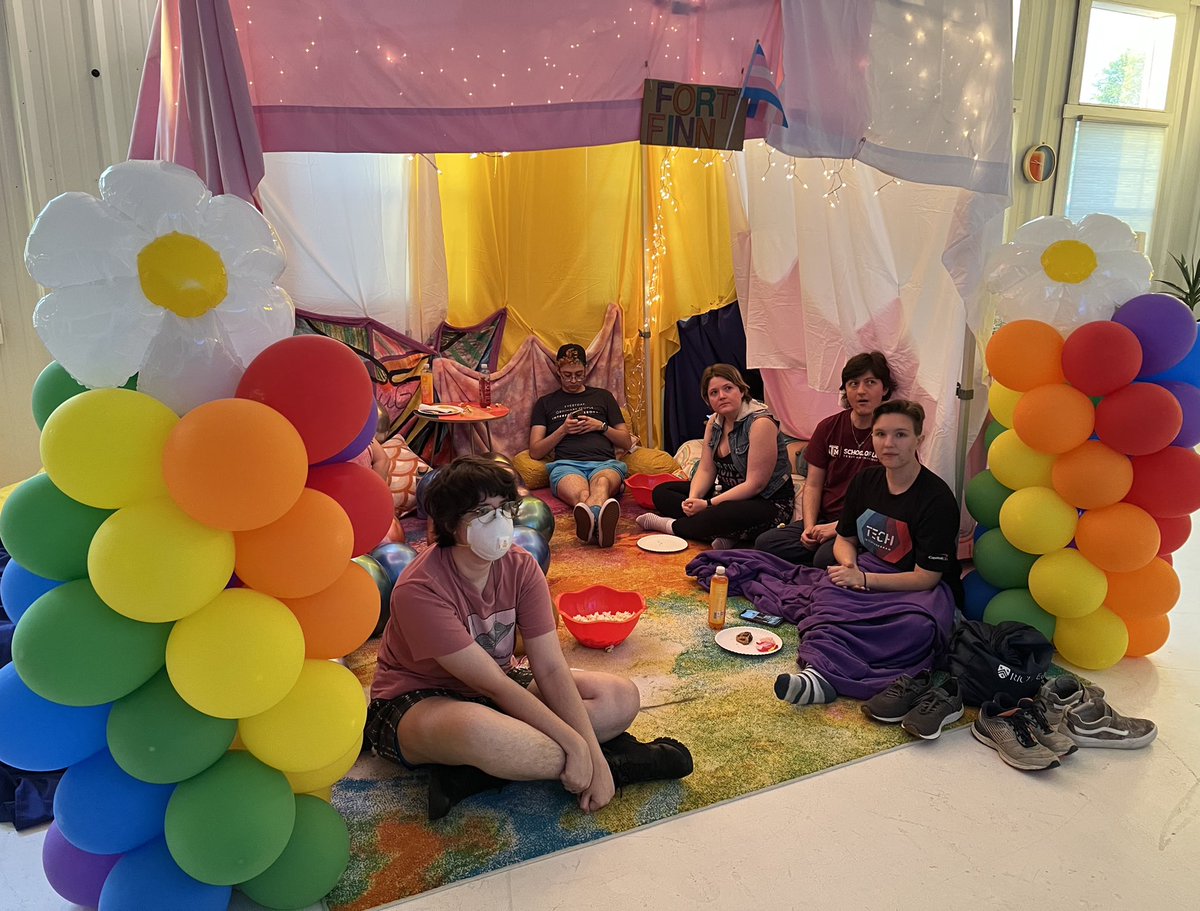 Finn's Place tweet media