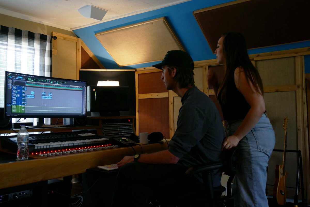 FH_Rec_Studio's tweet photo. Great to have Tad & Hallie Jewett in the studio working on Hallie's debut EP!
#songwriter #recordingstudio #farmhousestudio https://t.co/JyTQmKRlfw