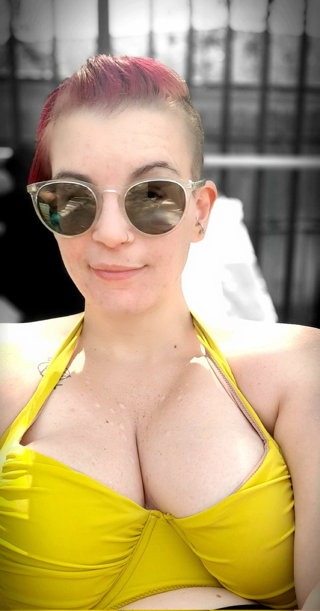 Jamie (aka Rosey) tweet media