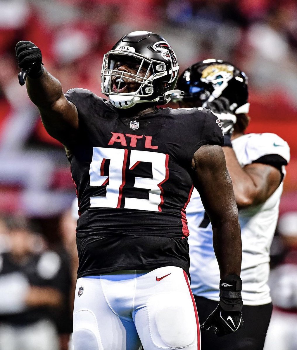 JordanBlakeney_'s tweet photo. First NFL Client 🙏🏾 @AtlantaFalcons 

God blessed me with the opportunity to elevate my craft, you are truly the greatest! 

A year ago I came home from college lost, A whole year later… LOOK AT ME NOW!

It’s crazy how them tables turn✍🏾

THE WORK GONE SHOW📈 https://t.co/mcfAx9GBNA