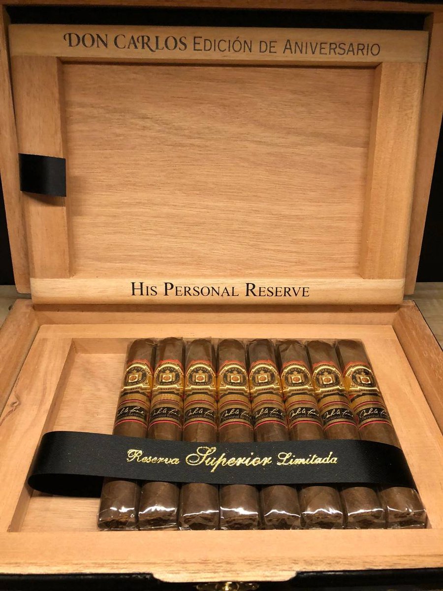 vilicious3's tweet photo. Visited a friend's wine cellar and cigars, amazing. Although I am also a wine lover, it is only about tasting https://t.co/msFNrGSy7E