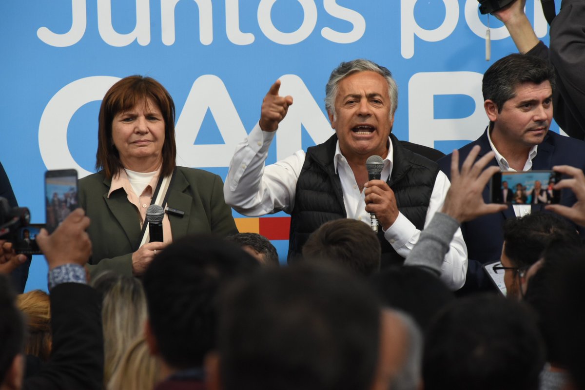 alfredocornejo's tweet photo. Felicito a @DrMarceloOrrego por su tremenda elección en San Juan. Finalmente y luego de 20 años, los sanjuaninos eligieron cambiar. https://t.co/VuvhqWfRRm