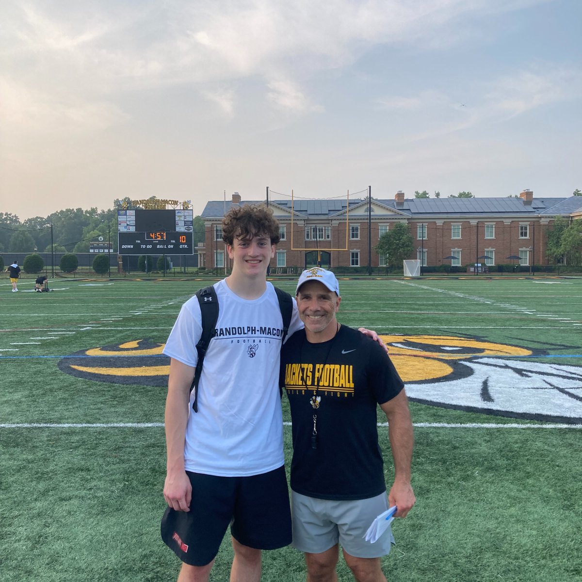 9AldenHarrison's tweet photo. Had a great time last week at @RMCfootball camp. Loved the competition and coaching. Great seeing @CoachMSzymanski and Coach Arruza! https://t.co/Iry9ik5qfb