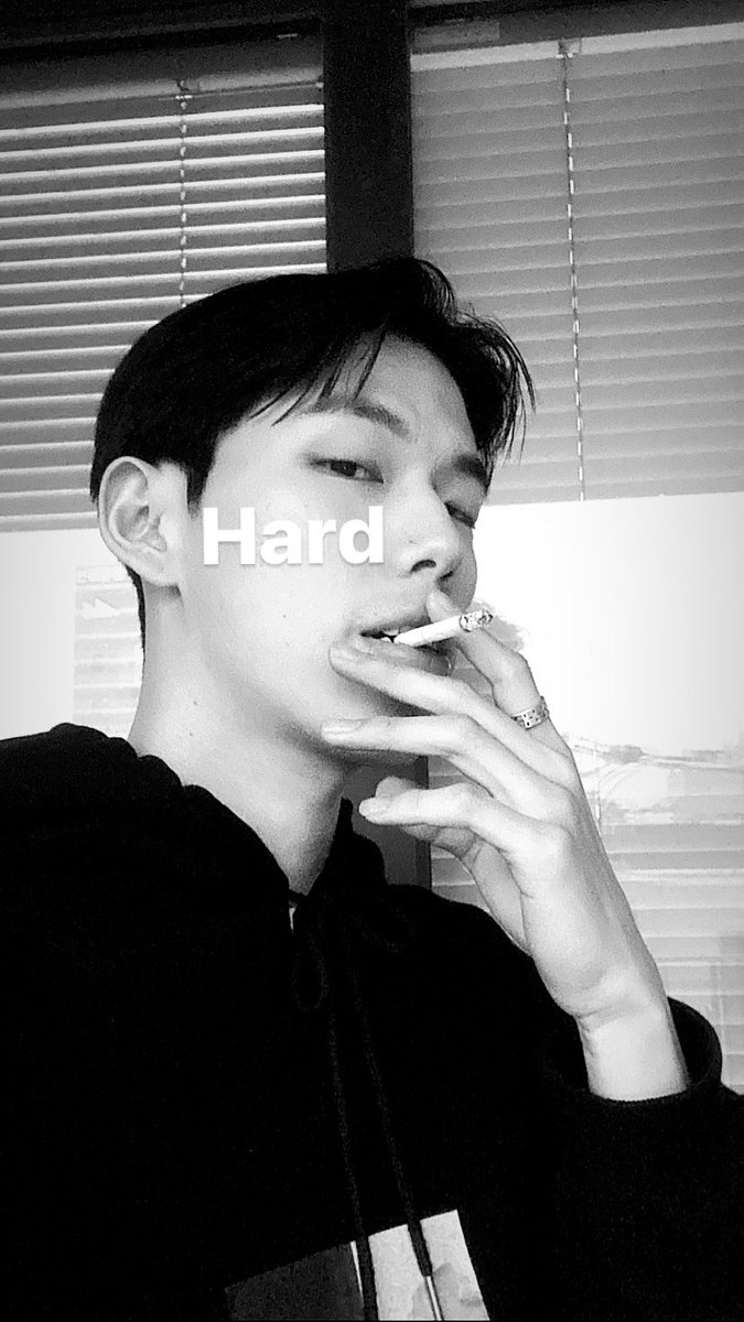 wavykhakiii's tweet photo. 9:30am
Good morning https://t.co/nxTnz4z3VS