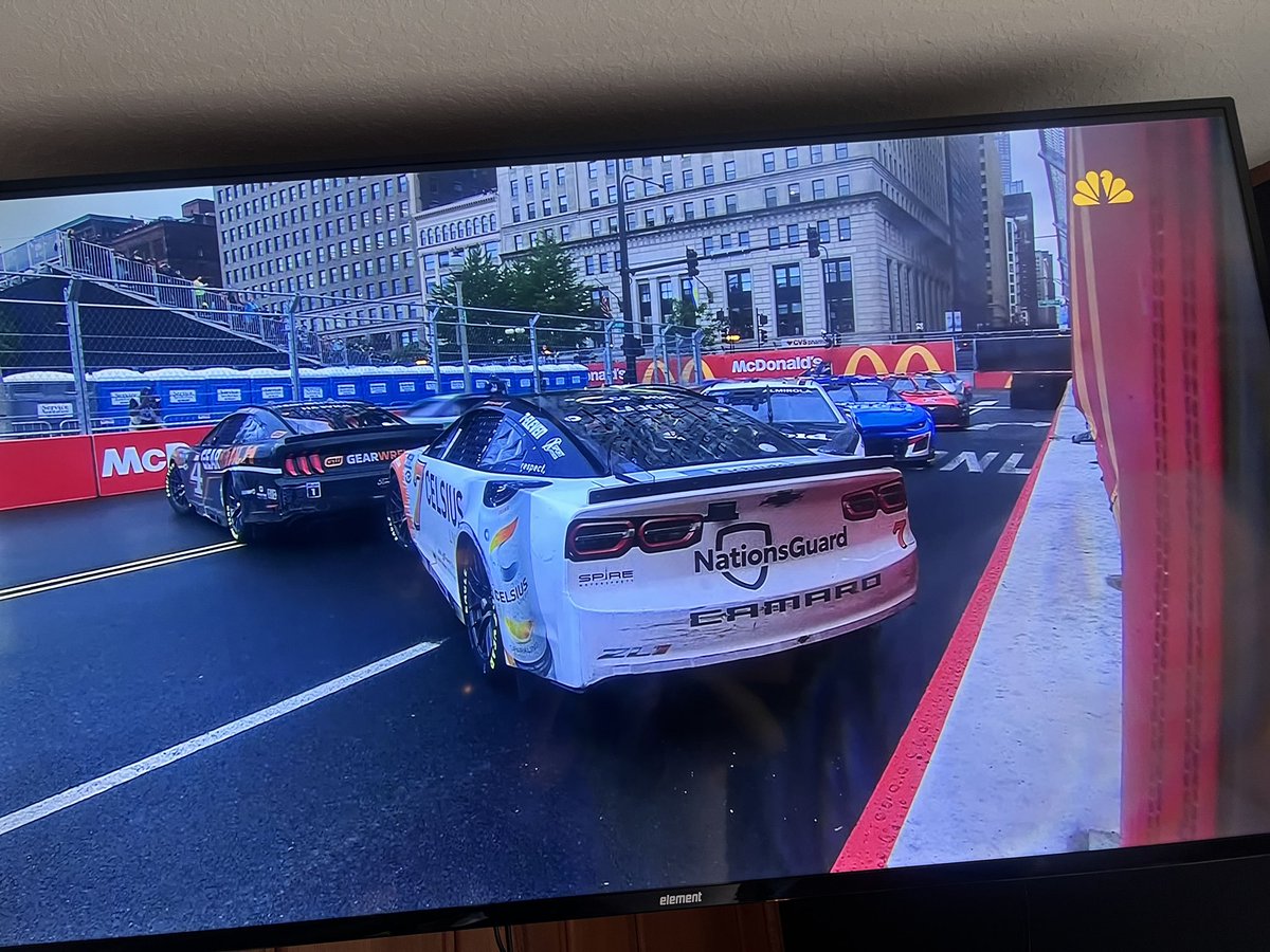 whitneyreynolds's tweet photo. That’s Chicago traffic for ya! 😂 @NASCAR https://t.co/0HPqwEAwLA