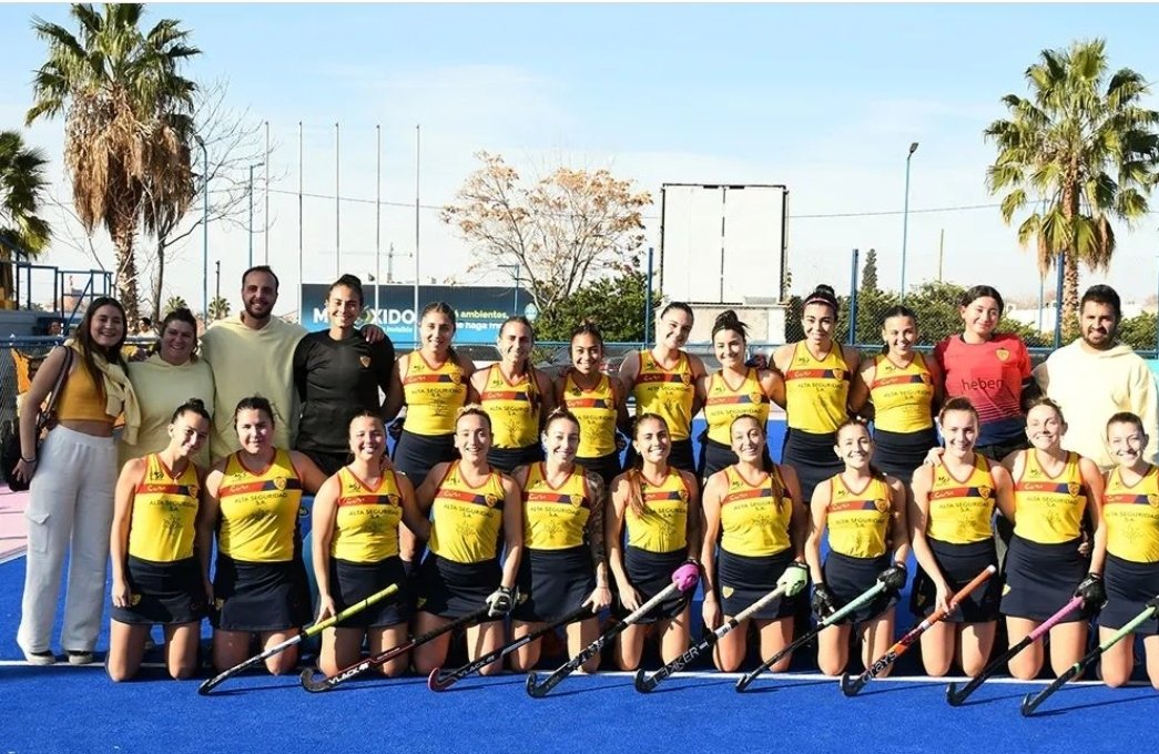 Super Liga. Triunfo y clasificación. Ya están entre las mejores 8 del pais. Que pase el que sigue. Orgullo canario 🐥🐥🏑🏑🏑