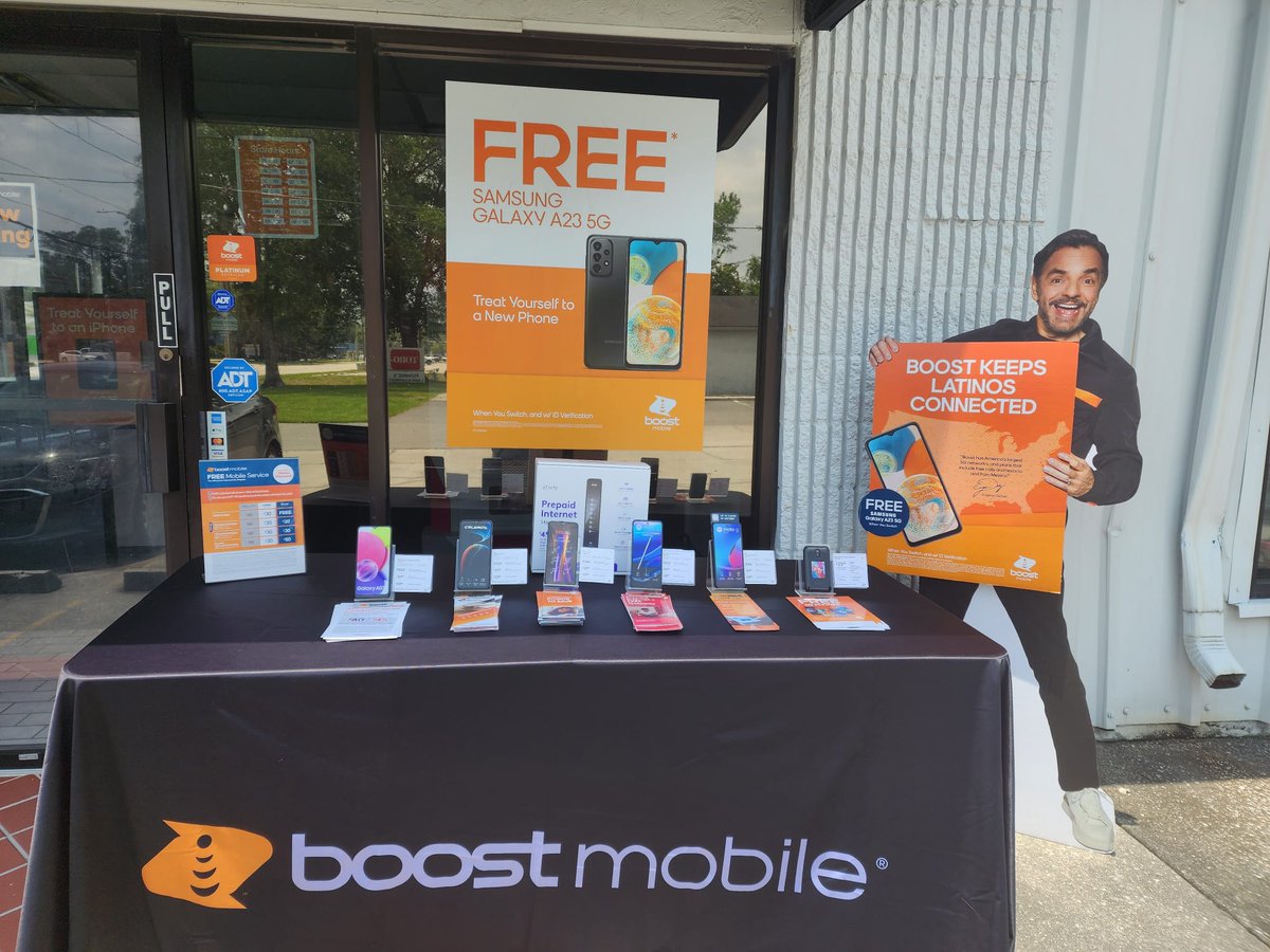 jrcwireless's tweet photo. DUUUUVAL County is ready the 4th. Mandarin, west Arlington, east Arlington is ready, switch to Boost Mobile today and save money lots of π° π€ #RedWhiteANDBoost @david_lopez702 @McclaryCandise @mschwager3 @dish @christrippVIP https://t.co/dpQB253iFT