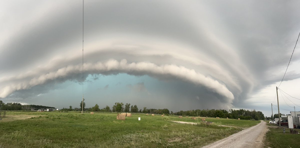 N56_cpunk's tweet photo. #mbstorm meadow portage https://t.co/Mk93jvs7mX
