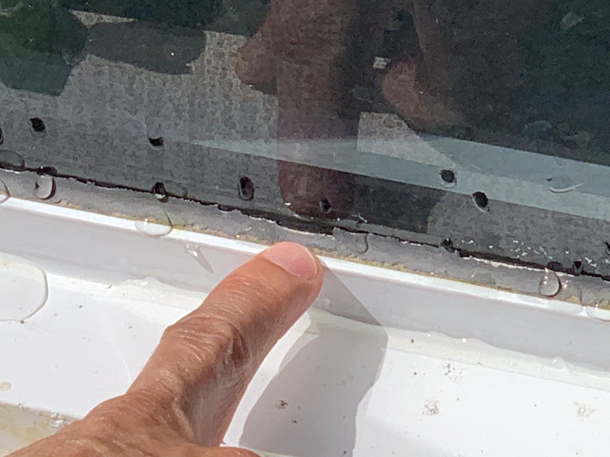 IntegralWindst2's tweet photo. These big picture windows WERE leaking. Problem solve https://t.co/cxrtiiCR3L