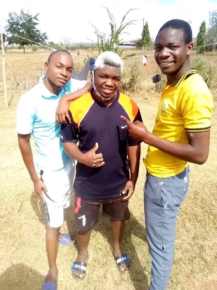 Nawatakia jumatatu njema.