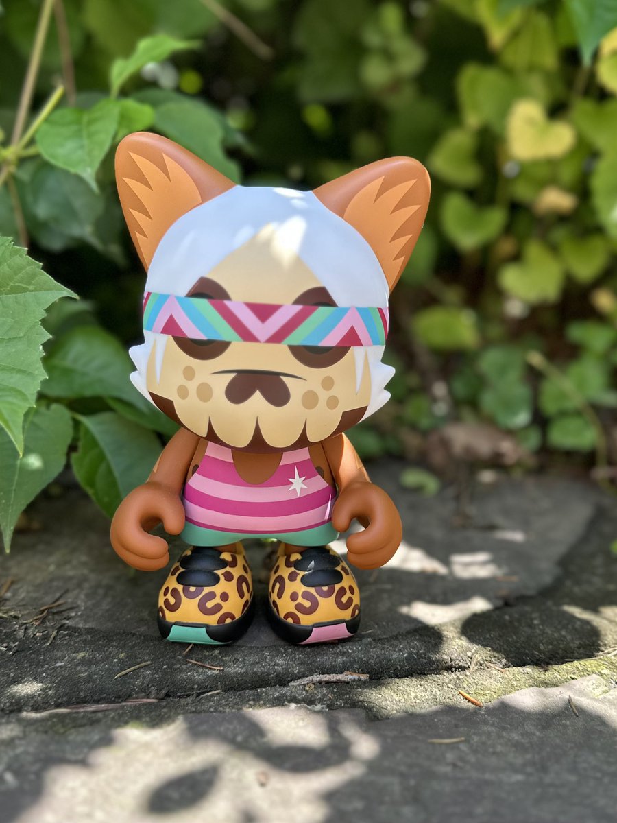 guggi_geek's tweet image. 💚Ovnik SuperJanky ‘Maui Edition’ by Pete Fowler💚
@SUPERPLASTIC #JANKYADVENTURE #PeteFowler