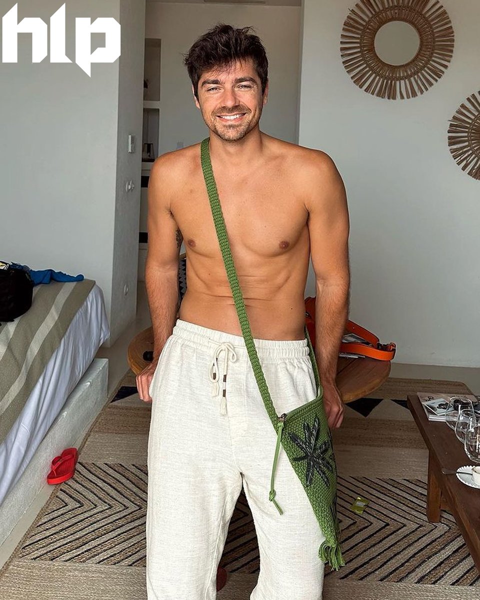 homensdelinguap's tweet photo. Let's say "Olá" to the awesome Portuguese actor !! "Olá" Lourenço Ortigão !! 👋🏼🇵🇹 Man, we love your style #loewe !! 🤟🏼⚡️⚡️⚡️
https://t.co/gWoTmTxeLj

#lourençoortigão 
#actor #sic #optosic #oclube
#malemodel #menstylefashion #fashionstyle
#portrait #photography https://t.co/x2F1N483YW