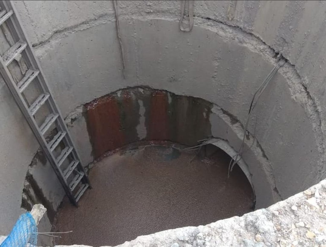 estrucpatologia's tweet photo. Las grandes excavaciones tanto en ancho como en profundo pueden construirse con un sistema tipo caisson de muros circulares que se van construyendo uno sobre otro y estos por peso van enterrandose en el terreno
#construccion #edificos #ingenieriacivil #ingcivil #obracivil https://t.co/ir1FynwN9L