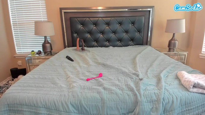 Sold ALL of my media for one special price! https://t.co/q27BoMTKKO https://t.co/5oCoB2CsEm