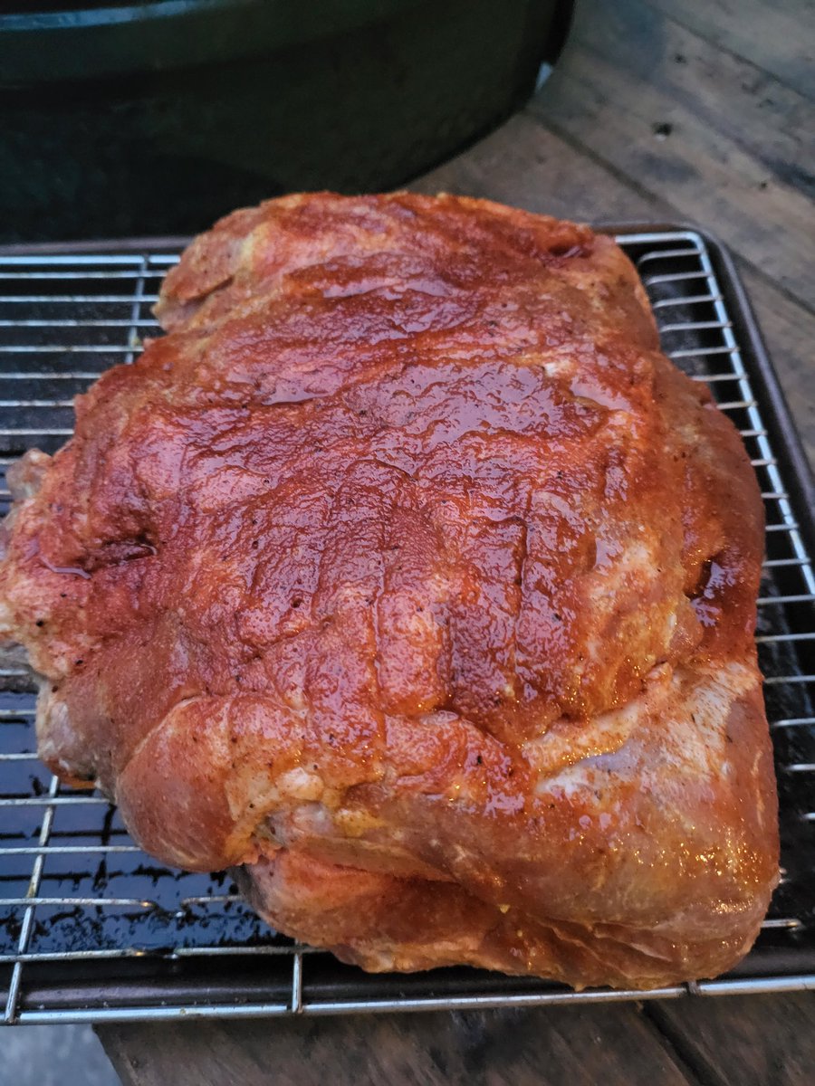 Charles D. Meyer, Ed.D (@chipmeyer) on Twitter photo 10 lb butt going on for 15 to 18 hours. #BBQ 10 lb butt going on for 15 to 18 hours. #BBQ