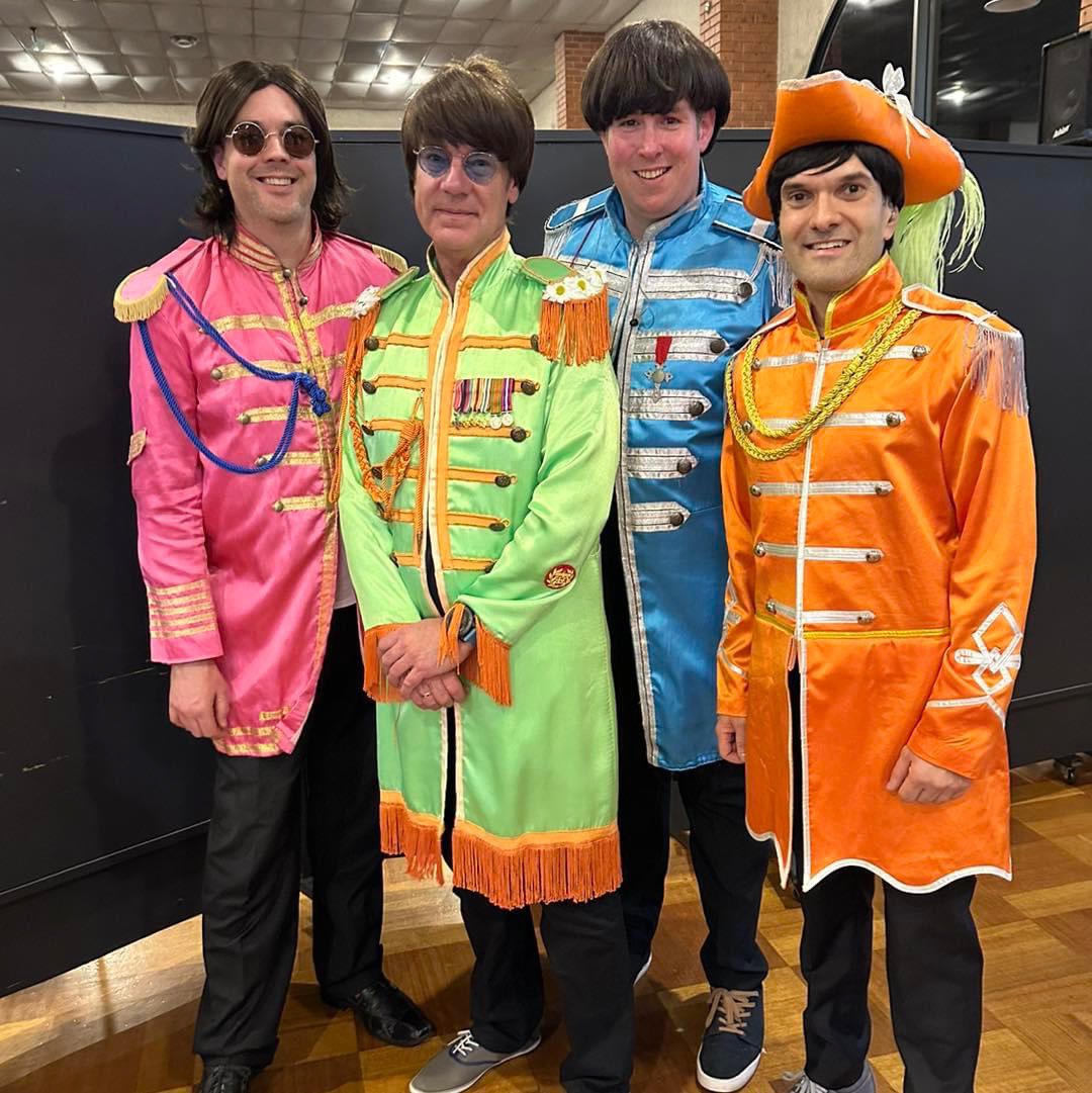 A few fab shots at our recent show at @clubitalia_geelonginc 

@dmg_est1975 

#beatles #thebeatles #beatlez #band #music #clubitalia #geelong #sgtpepper #fab #fabfour #saturday #beatlemania #show #colourful #psychedelic #beatlesforever #instagram #tribute #tributeband #june