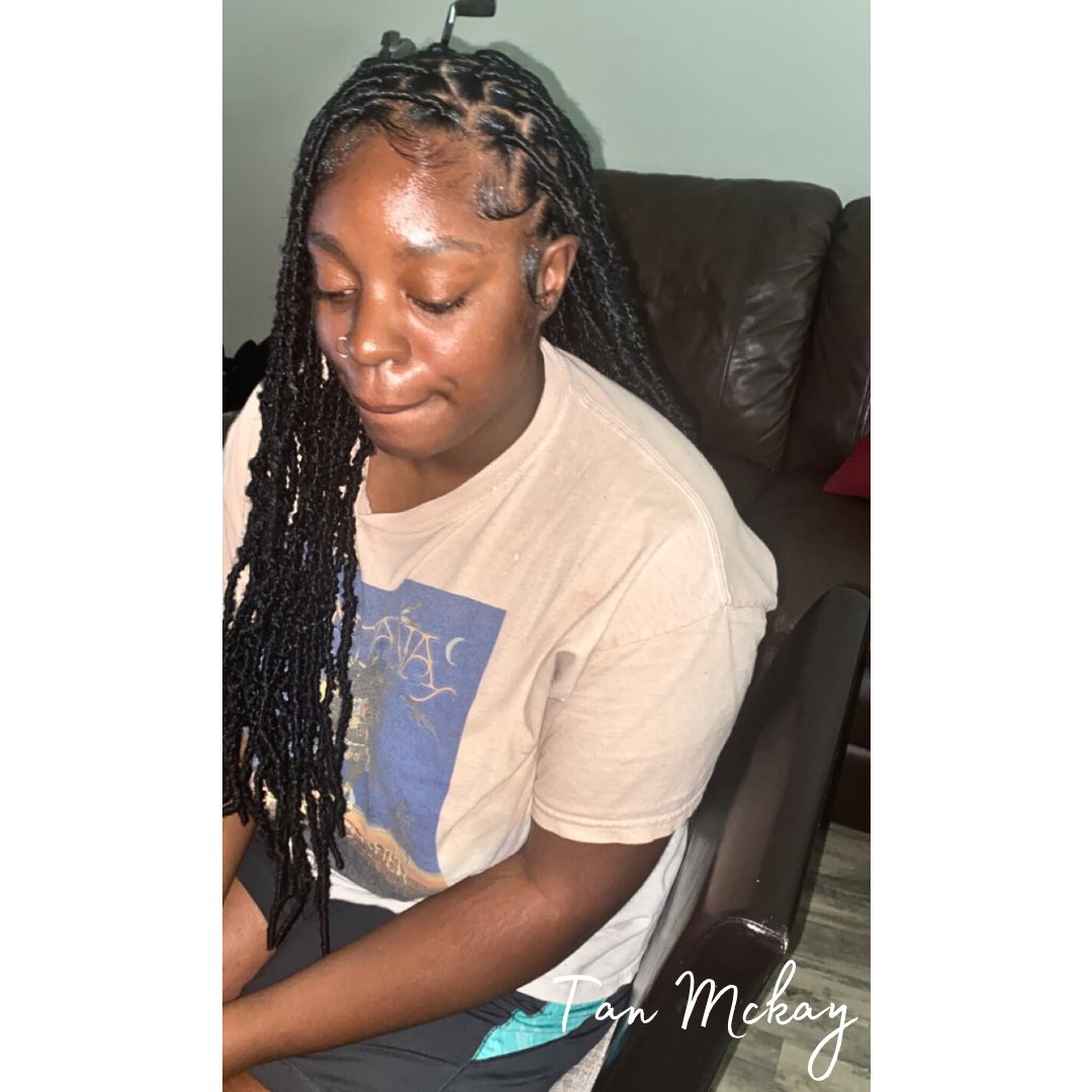 ImTamBtw's tweet image. I Put The ‘T’ In SPECIALTY When It Comes To Soft Locs 💪🏽
Have You Booked Your Appointment Yet??? 
#fauxlocs #fauxlocshouston #softlocshouston #butterflylocshouston #houstonbraids #houstonbraider #houstonbraiders #houstonbraidsstylist #houstonbraiderspecials