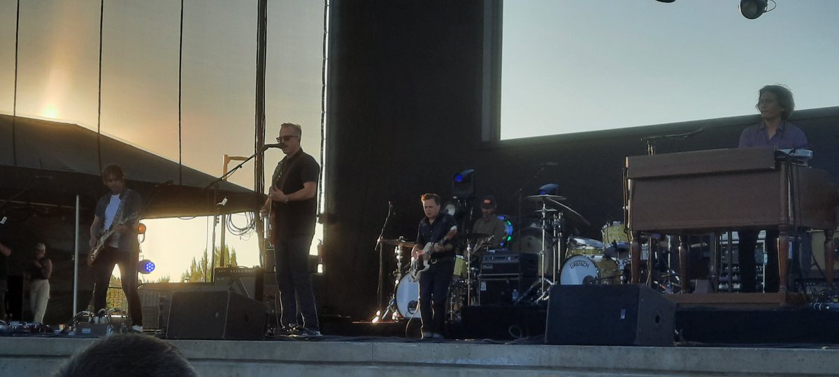garybasham5's tweet image. Jason Isbell rocked Bend Oregon.