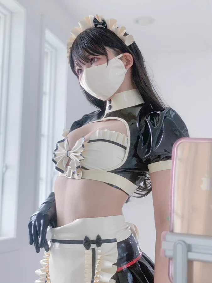 Madoka Tsukimiya,cosplay,latex maid,rubber maid,white mask,black gloves