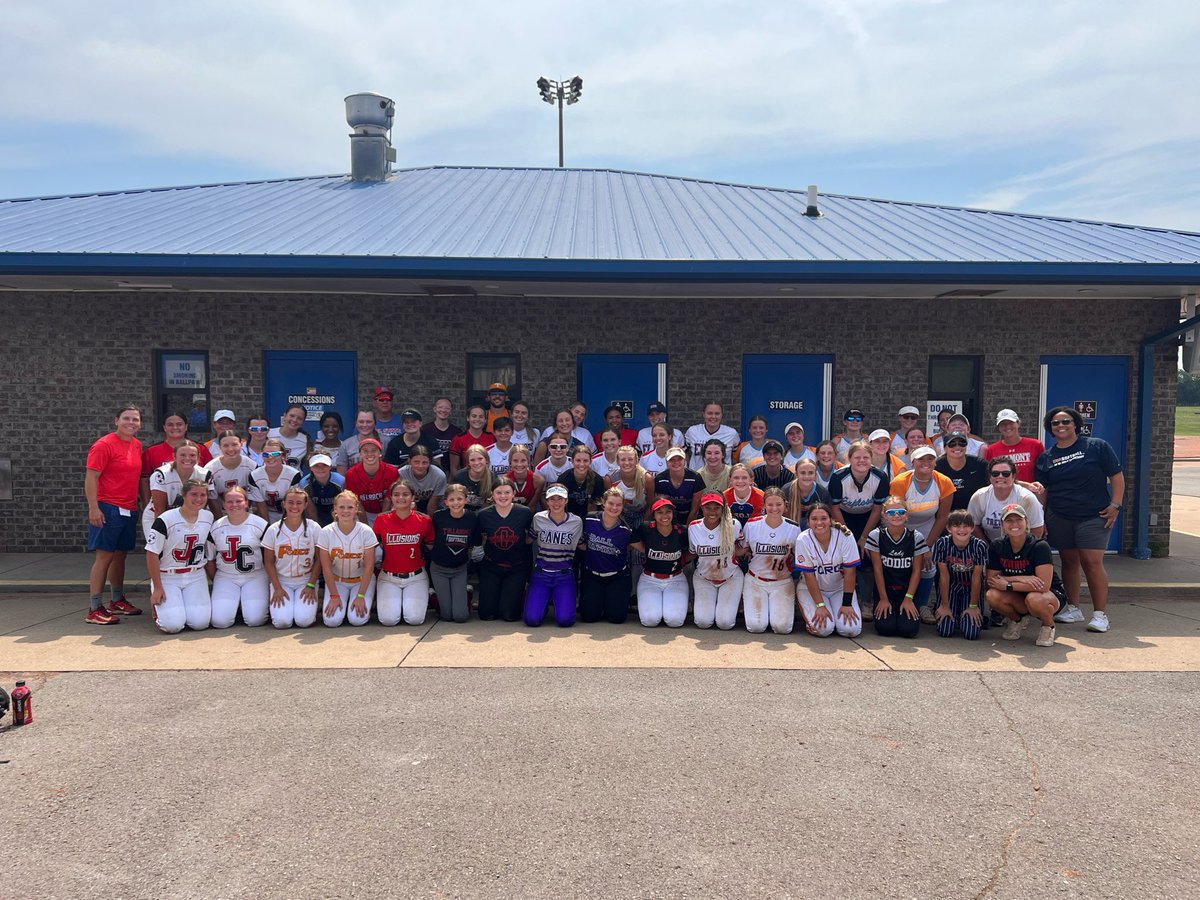 averywright06's tweet photo. Had a great time this weekend at the 2023 Summer College Camp and Showcase in Murfreesboro I learned a lot of drills and had a good showing with my team as we finished second in the tournament! @CStateSoftball @KeithGe96517867 @VSCCPioneersSB @UTMSoftball @ChelseaEFarmer https://t.co/vgDZgm32Bl
