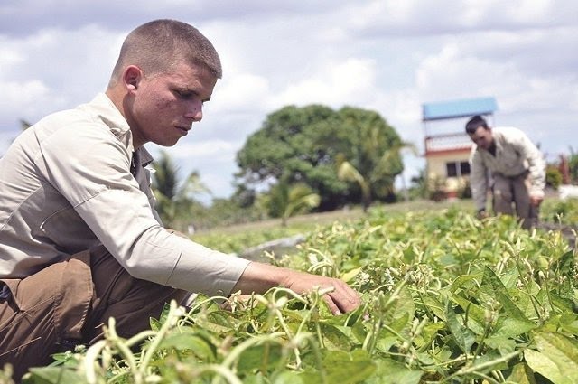 <a href="/DiazCanelB/">Miguel Díaz-Canel Bermúdez</a>: "Siempre hay una tarea que darle a los jóvenes, hay alguna tarea en qué convocarlos, en qué comprometerlos, porque uno sabe que si está en manos de ustedes se va a potenciar más, se va a desarrollar más y también los compromete a ustedes...". #Cuba #UnaMejorJuventud