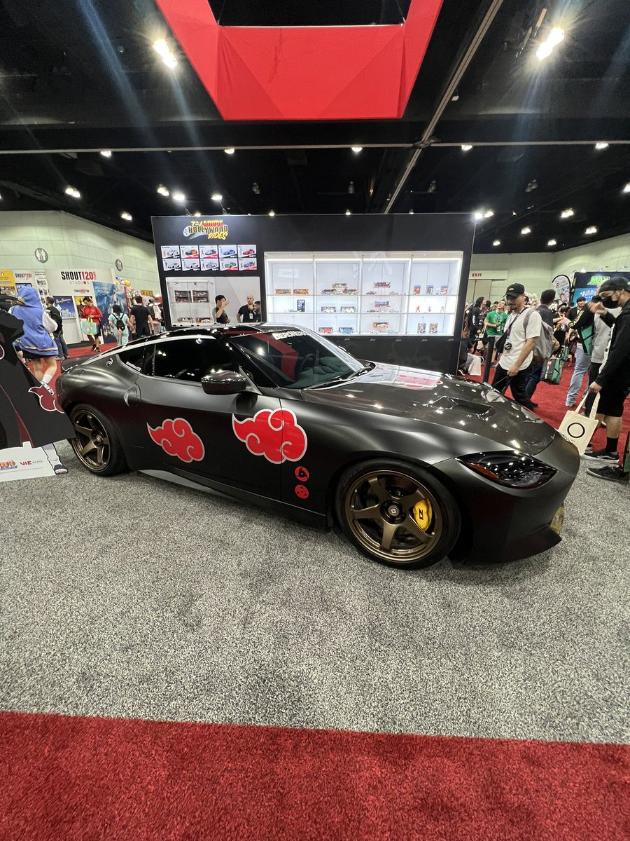 rosealioth's tweet photo. first @AnimeExpo 🫡 https://t.co/2Zwq1zmpfU