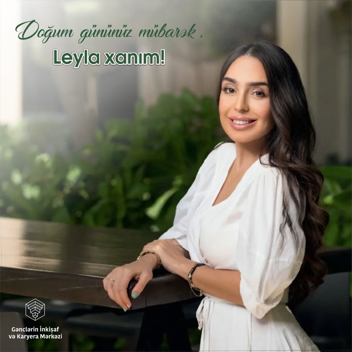 Geniş miqyaslı fəaliyyətində hər zaman ölkəsini və xalqını layiqli şəkildə təmsil edən, gənclərin dostu, xeyirxah və səmimi insan Leyla xanımı doğum günü münasibətilə səmimi qəlbdən təbrik edirik.

#AzGF #GİKM #MingəçevirGİKM #inkişafınmərkəzindəSən #mərkəzsənSən #LeylaƏliyeva