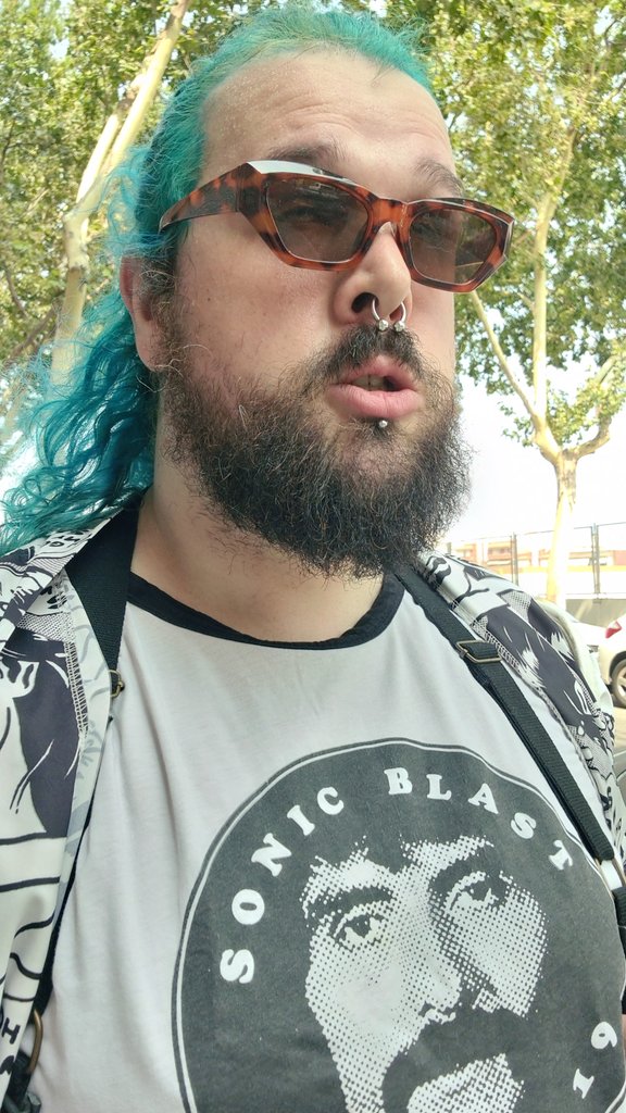 catoilude's tweet photo. #NotOwned
I'm tired
Fuck it all. https://t.co/CO5ieyEUTP