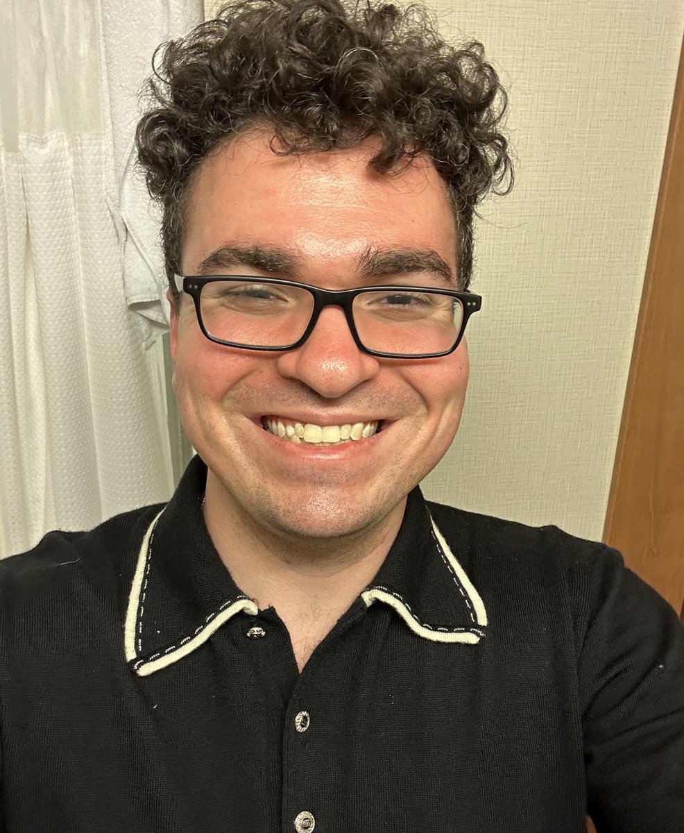 cloudKingFits's tweet photo. Found this sick 70s shirt today https://t.co/2qBi29lYu6