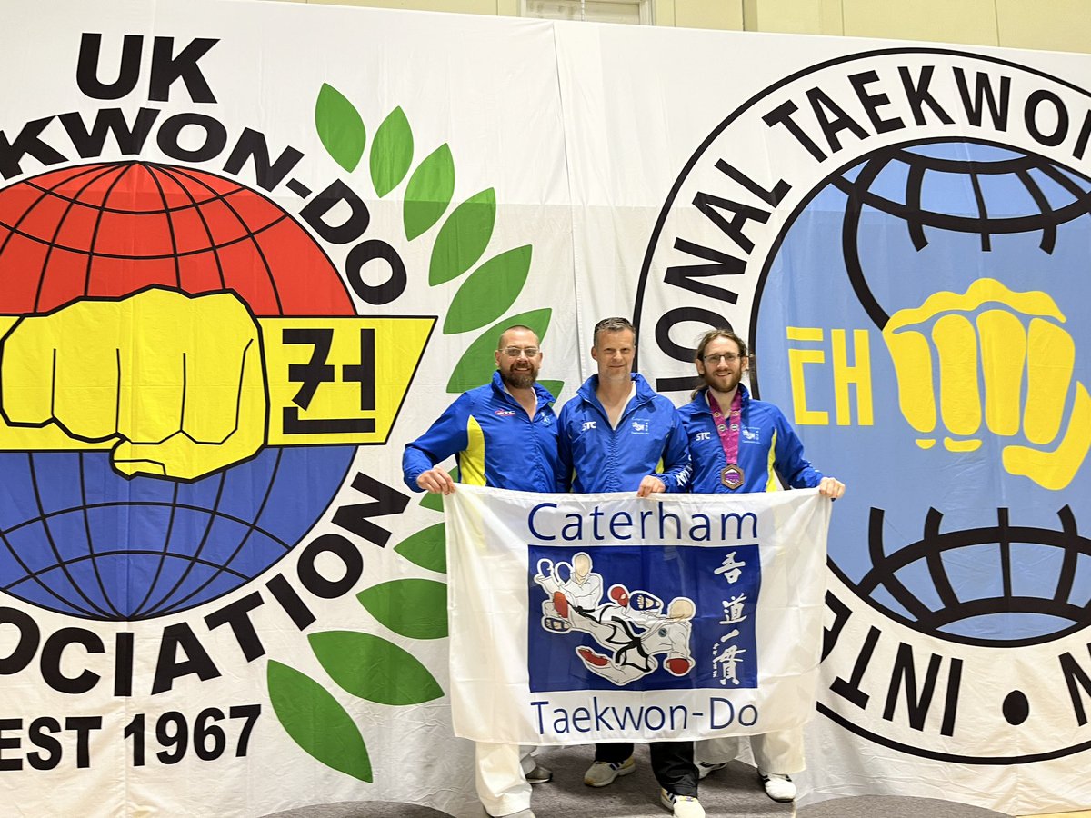 harwoodtkd's tweet photo. Final Results for Caterham Taekwon-Do at the UKTA London Open, six medals from three competitors.
🥇x 3
🥈x 2
🥉x 1
#londonopen #londonopen2023 #caterhamtkd #teamcaterham #patterns #sparring #specialtechnique #tkdvets #itftaekwondo #itftkd https://t.co/8vm922Skhj