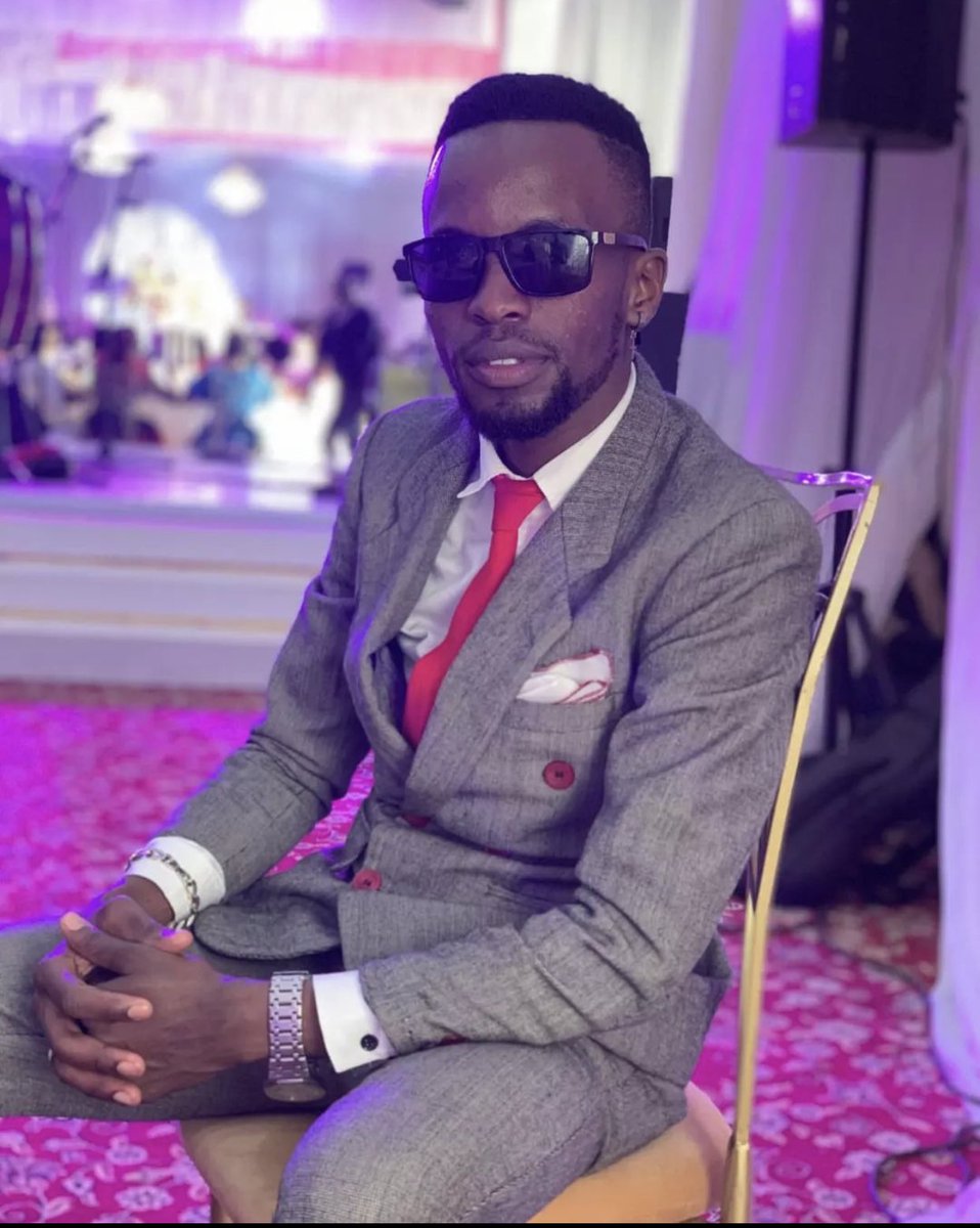 FautiBand's tweet photo. Happy birthday to the most electrifying performer in the land ππ½ππ½ππ½
@deanAfro a.k.a Simba π¦ π π€
Keep the fire burning brother π₯π₯π
#SimbaNation #SlimdaddyCollections #GetYourGrooveOn π https://t.co/nCGSnuudV3