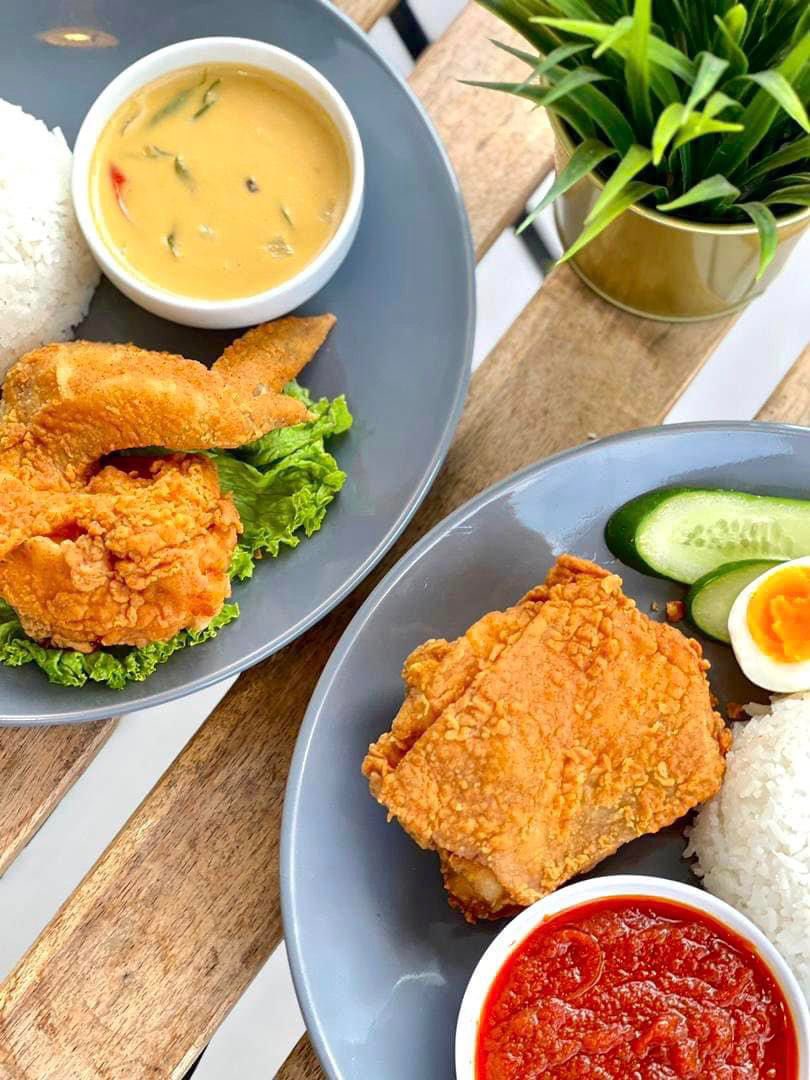 Jom la mai kedai saya,Ada kopi ada nasi ada saya hmmm🙃

Waze: Kopitanpanama kajang