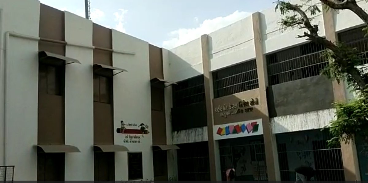 ArpitaShah322's tweet image. સૂર્યાશોભાવંદના ફાઉન્ડેશન દ્વારા રેઈન વૉટર રિચાર્જિંગ કરી રહ્યી છે. જો તમે પણ પોતાની સોસાયટી, સ્કૂલ-કૉલેજ, કૉમ્પ્લેક્ષ, મૉલ કે ઑફિસ પ્રિમાઈસિસમાં વૉટર રિચાર્જિંગ કરાવવા માગતા હોવ તો અમારી સંસ્થાનો સંપર્ક કરો- 7490898823 -9327538823

#rain #RainwaterManagement #SaveRainWater
#NGO