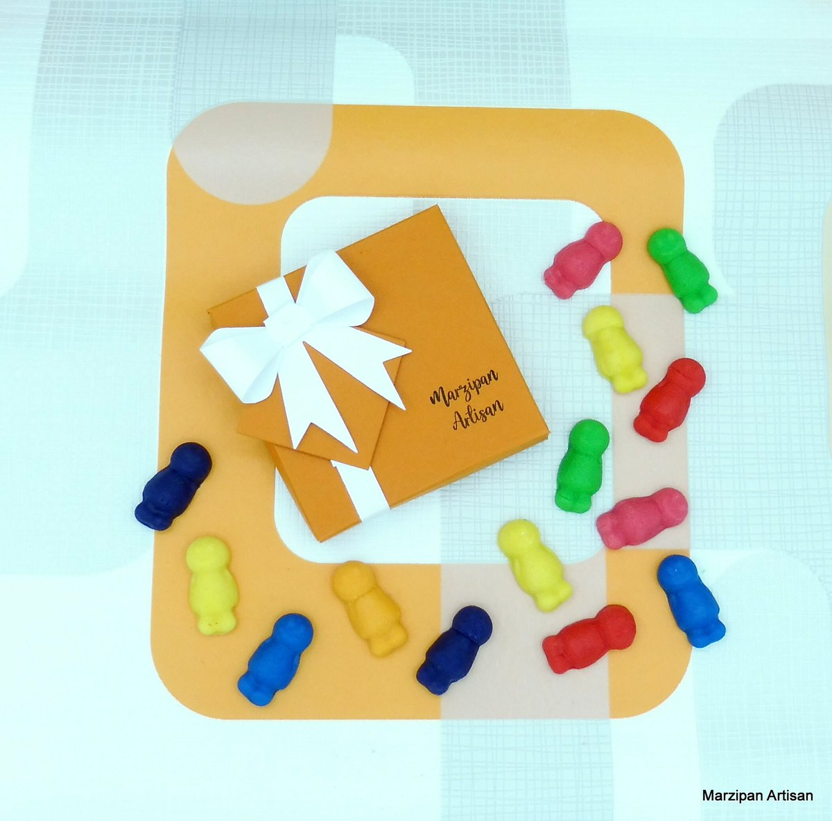 marzipanartisan's tweet photo. The perfect little gift, marzipan jelly babies .... Each little marzibaby is made from 100% marzipan ! 

#marzipan #jellybaby #mhhsbd #veganfriendly https://t.co/GQUofrDI1S