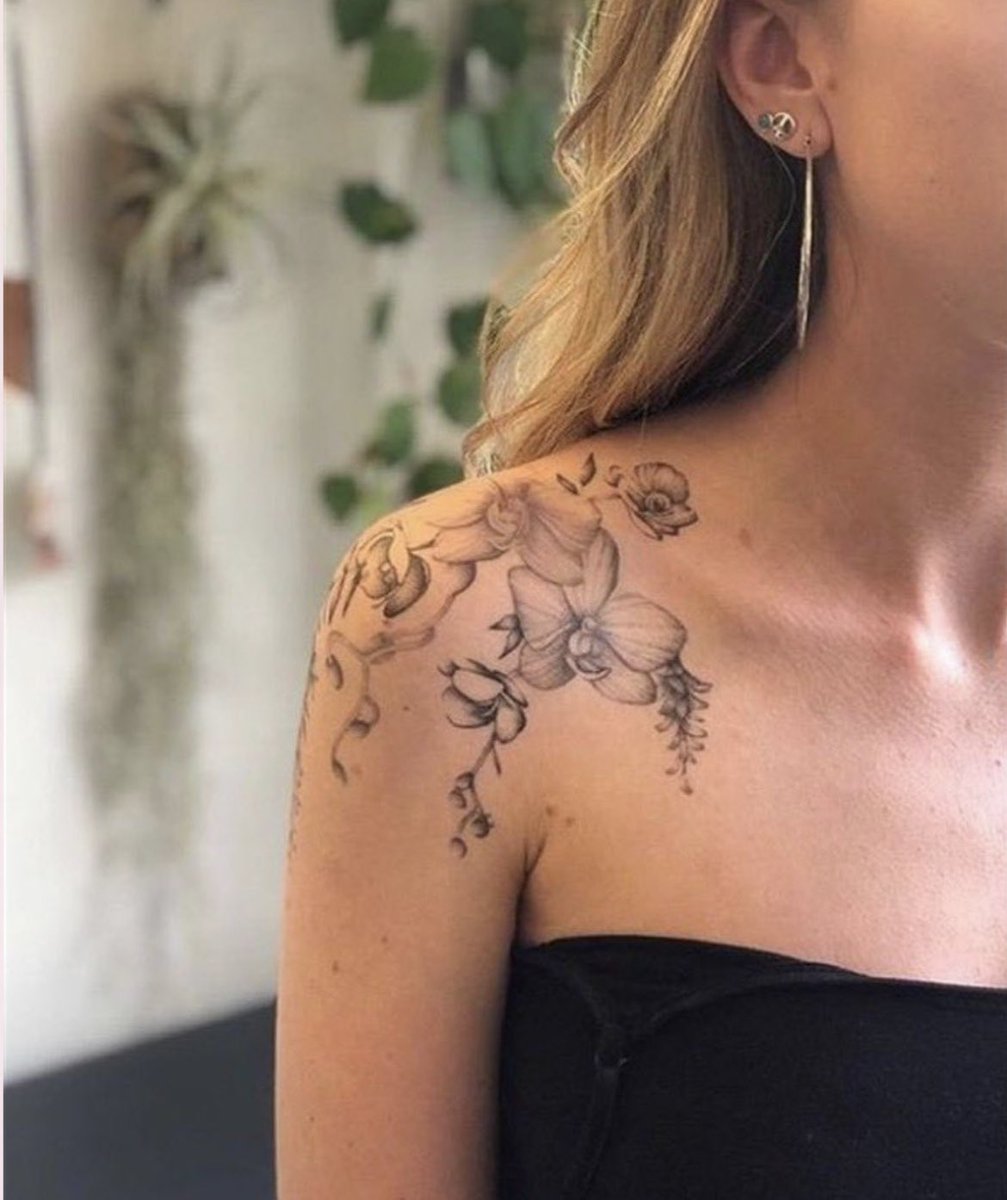 1960blonde's tweet photo. ⠀⠀

     i.   himiko  has  a  few  
     tattoos  ,    all  done
     illegally  .  she  has  a 
     collarbone  tattoo  ,
     side  tattoo  ,    shoulder
     tattoo  &amp;̼&amp;̼.̼    a  spine
     tattoo  .  ⠀⠀

     ⠀⠀ https://t.co/Zk3kYprcHT
