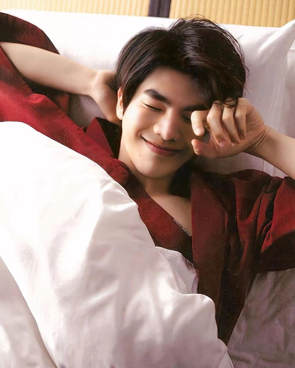 Myiiachan's tweet photo. imagine you wake up in the morning and this is the first thing you see 🫠 https://t.co/6v0WiTDRtt